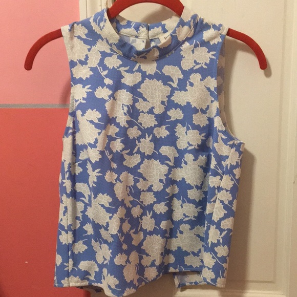 Mockkk neck 🌚 - Picture 1 of 4